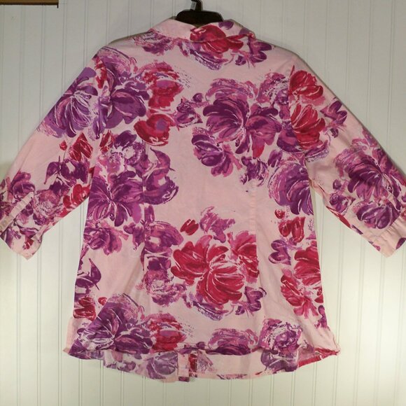 Basic Editions, Pink Purple Floral Button Up Shirt, 3X - Picture 3 of 6